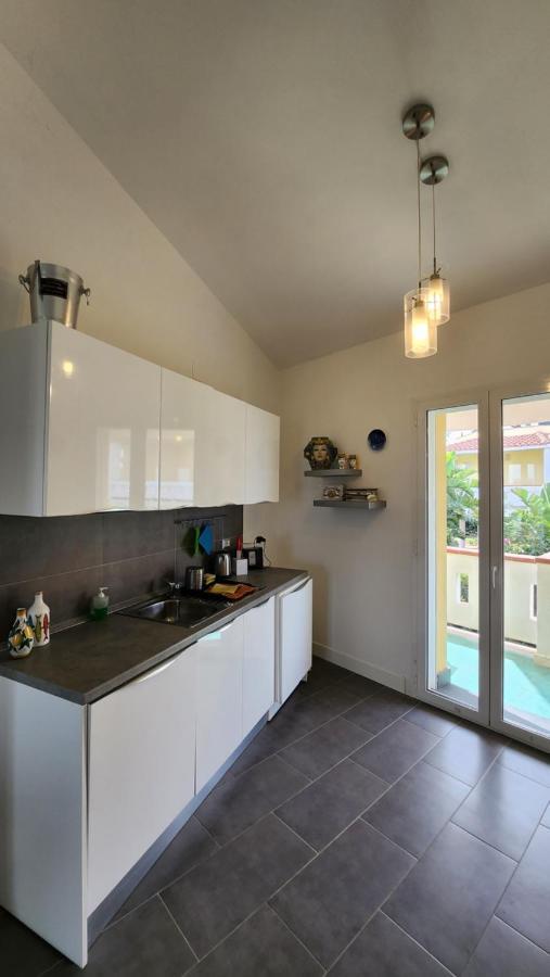 Sea'S Chalet Fontane Bianche Luaran gambar