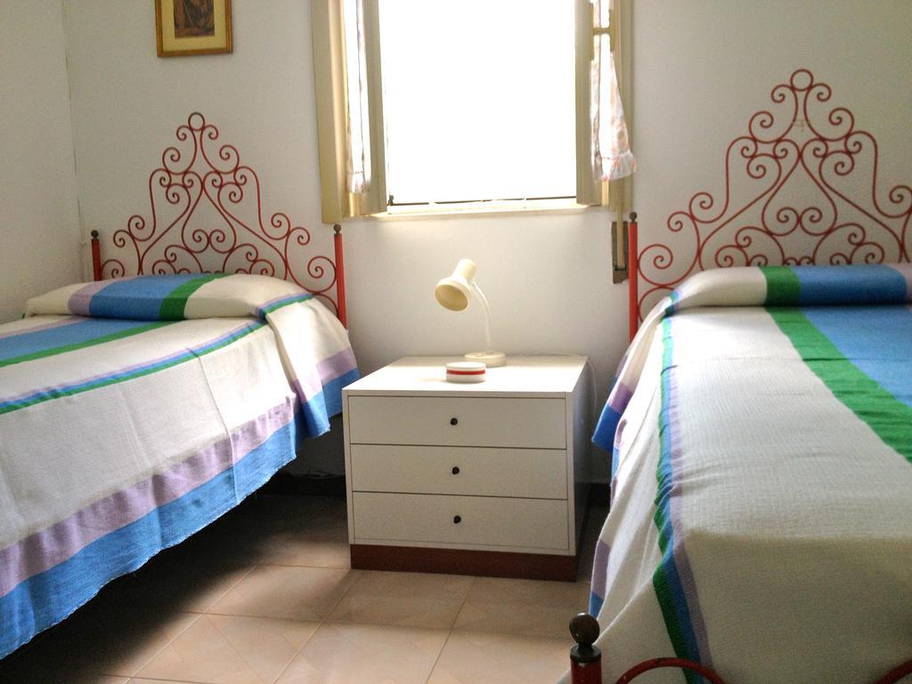 Sea'S Chalet Fontane Bianche Bilik gambar